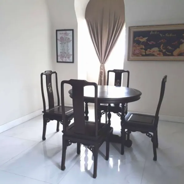 Bàn tròn phong cách Á Đông mẫu Huynh Đệ