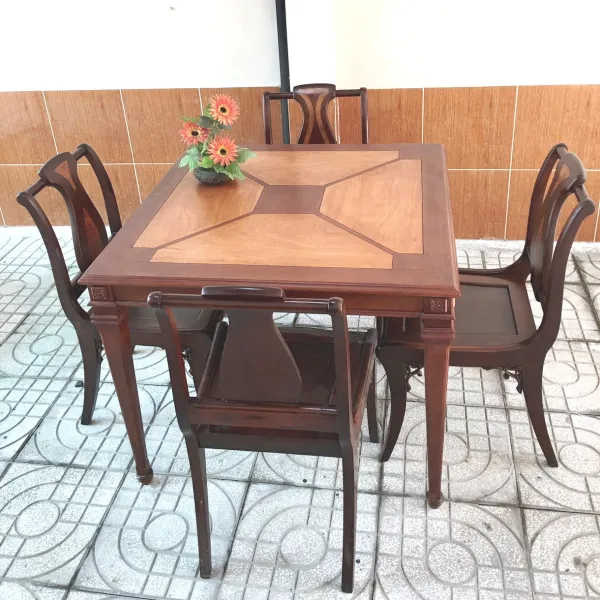 Bàn vuông hiện đại 4 ghế mẫu City
