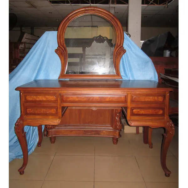 Khung gương cổ điển gỗ căm xe mẫu Con Sò