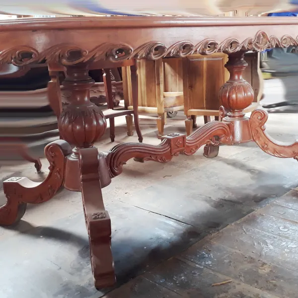 Bàn ovan 2 trụ cổ điển 8 ghế gỗ hương mặt nu hương diềm chạm mẫu  Alexander