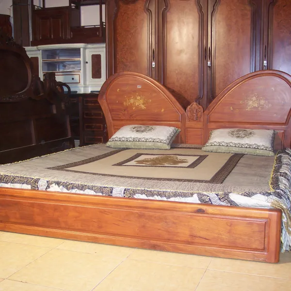 Giường phong cách hiện đại mẫu Cánh Bướm