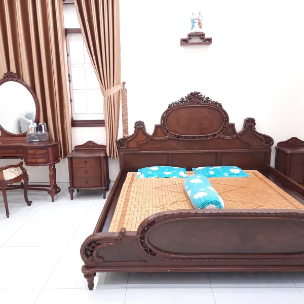 Bệ thờ treo tường gỗ gõ đỏ