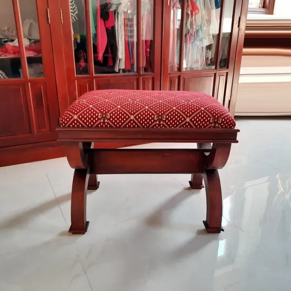 Bàn phấn - Bàn trang điểm phong cách hiện đại mẫu Valentine gỗ hồng đào