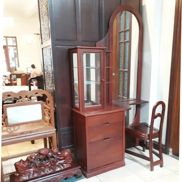 Bàn phấn - Bàn trang điểm hiện đại có gương soi toàn thân mẫu Fuji