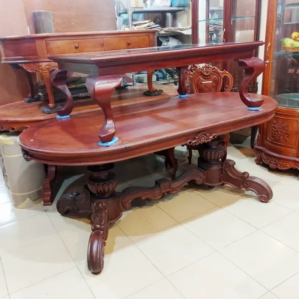 Bàn ovan 2 trụ ốp hoa văn phong cách cổ điển châu Âu mẫu Master gỗ kempas