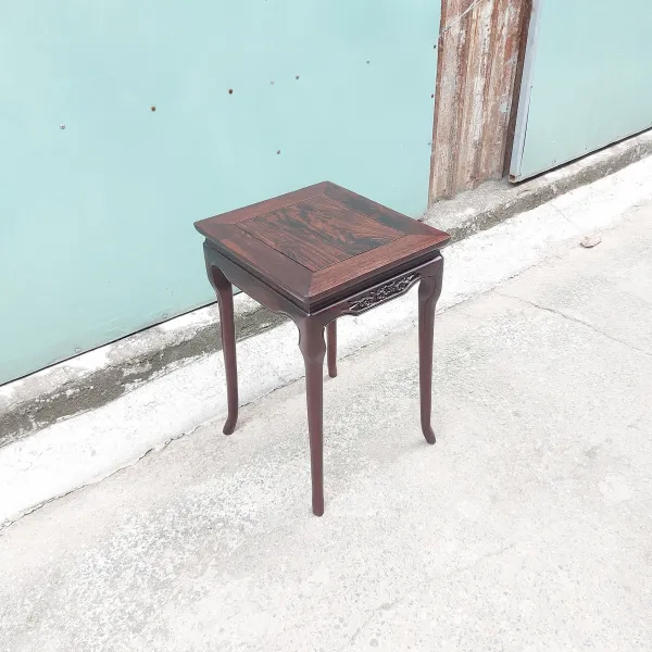 Đôn vuông - Bàn bên - Bàn trang trí - Bàn trà phong cách Á Đông  ngang 415 x 375 x cao 610 mm gỗ chiu liu mẫu Mai Ngọc